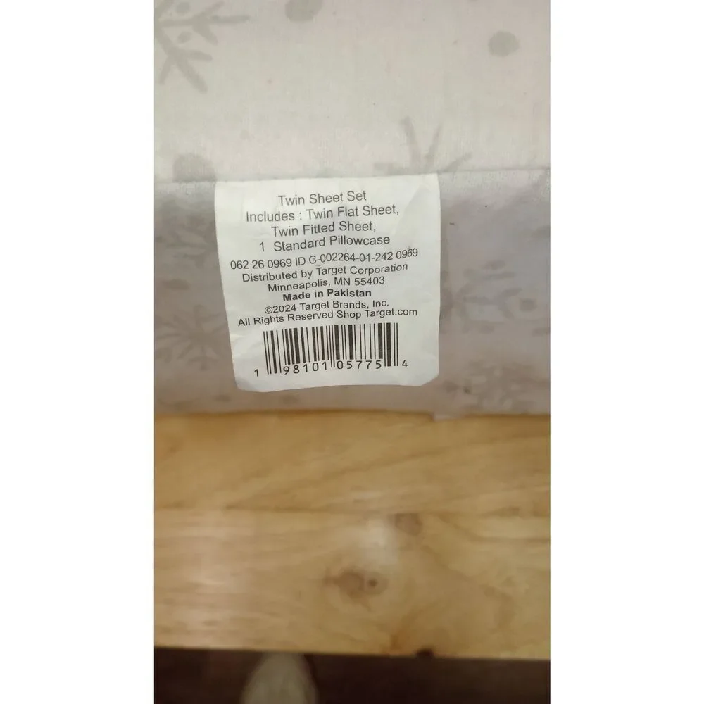 Winter Wonderland nwot white